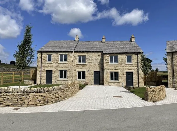 Terrace of new homes at Green Gate, Long Preston